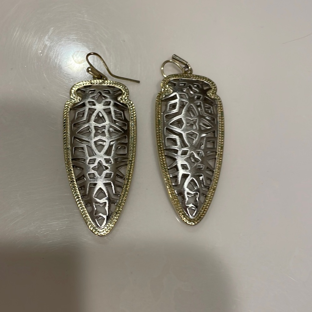 Kendra Scott Sadie filigree arrowhead earring